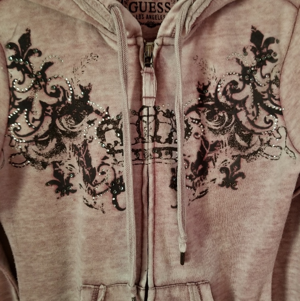 ?? GUESS SWEATER?? - Picture 3 of 7
